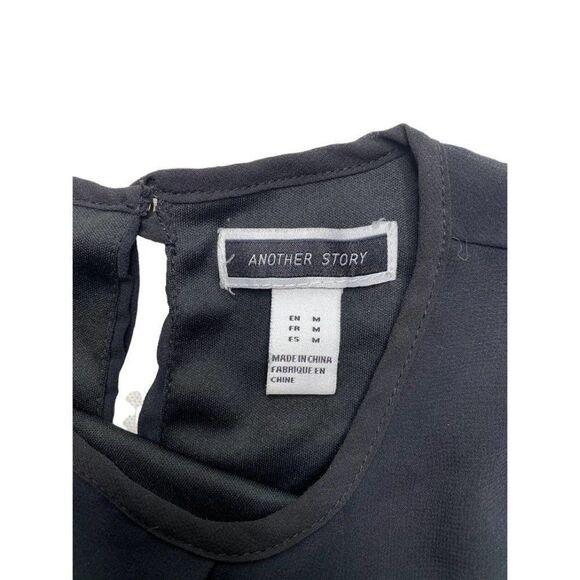 Another Story Tunic Blouse Top Women's MEDIUM Black Sheer Overlay Roll-Tab Scoop - Picture 10 of 10